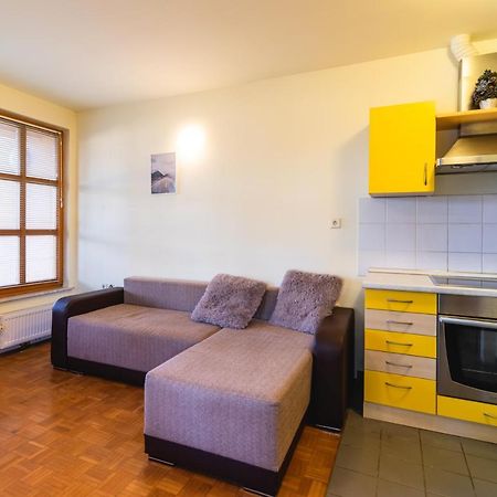Relax Apartment In Banovci Verzej Exterior photo