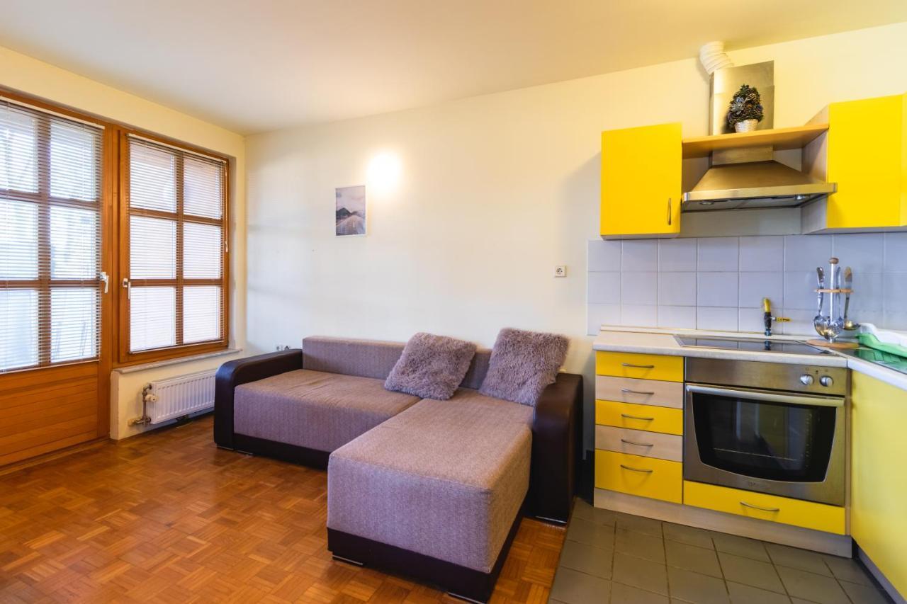 Relax Apartment In Banovci Verzej Exterior photo