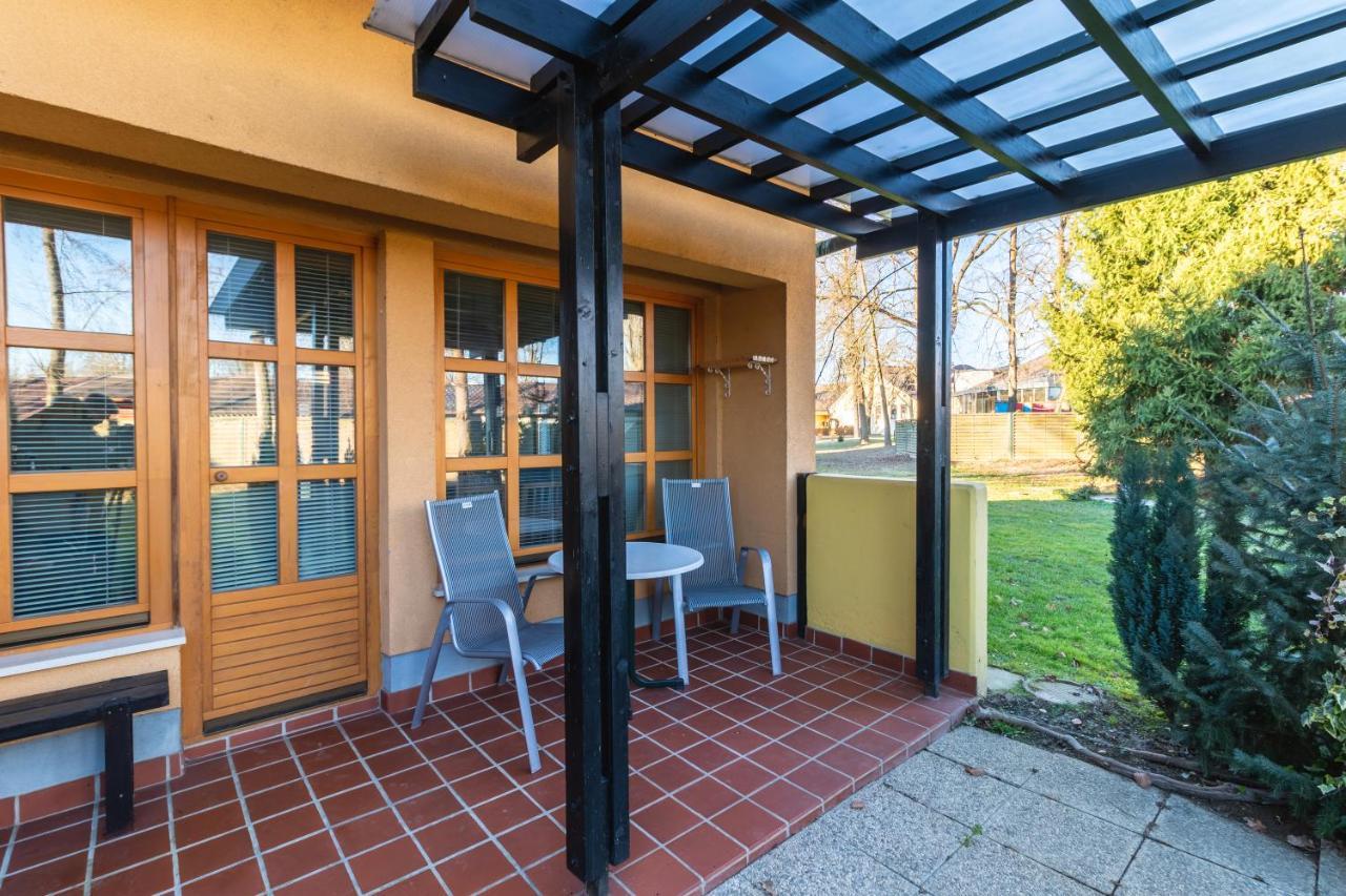 Relax Apartment In Banovci Verzej Exterior photo